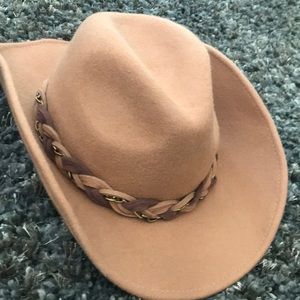 Felt women’s cowboy hat